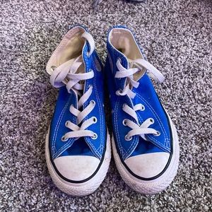 Converse blue